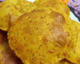 A picture of step 3 of Jowar Puri.