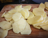 Foto del paso 1 de la receta: Merlucita con patatas fácil