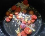 A picture of step 3 of Tomato carrot soup with croutons.