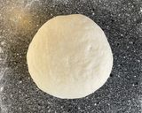 A picture of step 4 of Cheesy Veg Pizza.