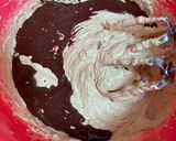 Foto langkah ke 3 dari resep Sinful Chocolate Cake.