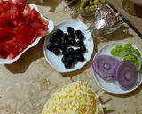 صورة لخطوة 1 من وصفة خبيزات البيتزا بسميد رطب والفرينة👍👍👍👍👍👍👍
