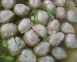 Foto langkah ke 4 dari resep Sup Bakso ayam simple.