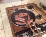 Foto del paso 1 de la receta: Salchichas frescas de cerdo con salsa al curry