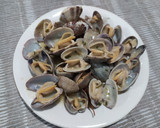 Foto del paso 2 de la receta: Almejas en salsa verde