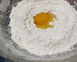 Foto langkah ke 1 dari resep Roti Jala Merah Putih.