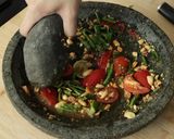 Foto langkah ke 4 dari resep Som Tam Devina Hermawan.