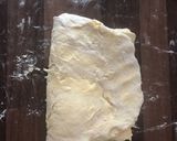 A picture of step 6 of Apple turnovers.