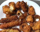 Foto langkah ke 2 dari resep Mozarella stick and onion ring.