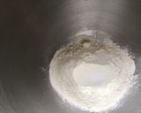 Une image de l'étape 1 de Pâte brisée à la liqueur de pêches.
