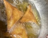 A picture of step 7 of Paneer samosa.