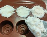 Foto del passaggio 2 della ricetta Bon bon yogurt, cocco e cioccolato fondente