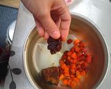 Foto langkah ke 1 dari resep Jamu kunyit asam praktis.