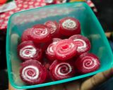 Foto langkah ke 5 dari resep Permen jelly roll.