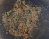 Foto langkah ke 3 dari resep Lumpia Isi Laksa Wortel.
