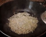 Foto del paso 3 de la receta: Habitas baby revueltas con huevo y jamón