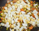 Foto del paso 4 de la receta: Macarrones rallados con verduras, huevo y atún