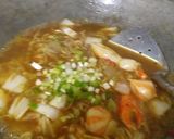 Foto langkah ke 5 dari resep Seblak mie akhir bulan.