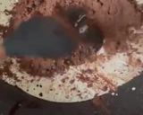 Gambar langkah 8 resipi Kek Batik Indulgence.