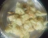 A picture of step 2 of Dry gobhi masala.