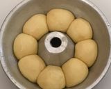 Foto langkah ke 3 dari resep Roti sobek.