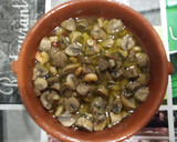 Foto del paso 4 de la receta: Cazuela de champiñón con gambas