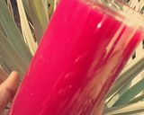 A picture of step 1 of Apple and watermelon juice.