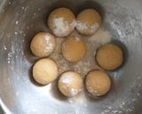 A picture of step 2 of Bada roti.