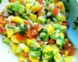 ข้าวหน้าแซลมอล ซัลซ่าสลัด วิธีทำสูตร 7 รูป