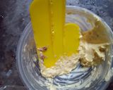 Foto langkah ke 3 dari resep Chili Cheese Toast.