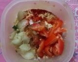 A picture of step 1 of Besan cheela.
