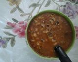 A picture of step 2 of Rongi or white Lobia in gravy.
