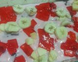 A picture of step 10 of Cake and fruit custard.