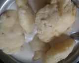 A picture of step 2 of દહીંવડા.