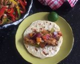 Foto langkah ke 9 dari resep Chicken Fajitas ft Tortilla.