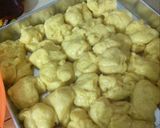 Foto langkah ke 3 dari resep Roti Unyil isi keju.