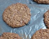 A picture of step 5 of Thin crust Healthy Oats cookies.