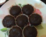 Foto langkah ke 6 dari resep Muffin Coklat Eggless.