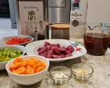 Foto del paso 1 de la receta: Ternera con pimientos al vino blanco