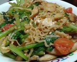 Foto langkah ke 2 dari resep Indomie Goreng Pedaz Full Sayur.