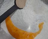 A picture of step 1 of Stuffed Chicken Bun.