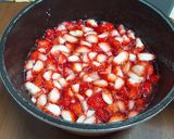 Hình bước làm 2 của món Mứt dâu tây 🍓