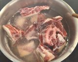 Hình bước làm 2 của món Sườn Om Hàn Quốc (Galbi-jjim)