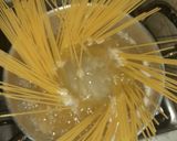 Foto del paso 4 de la receta: Salsa Alfredo con fideos