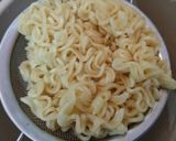 Foto langkah ke 1 dari resep Mie Goreng (instan) Telur Ceplok.