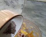A picture of step 1 of Ambi onion chutney.