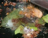 Foto langkah ke 3 dari resep Cumi Kuah Hitam Pedas Khas Tuban.