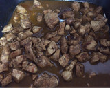 Foto del paso 1 de la receta: Pollo en salsa de chile pasilla y tamarindo, rápido y fácil