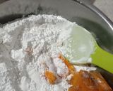 Foto langkah ke 1 dari resep Mendut ubi orange.
