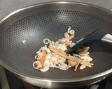 Foto langkah ke 2 dari resep Kalio daging sapi dan kentang sederhana bumbu instan.